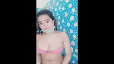 Live Show 129 Cewek Montok Colmek Dildo Besar Sampe Squirt Banjir Gila